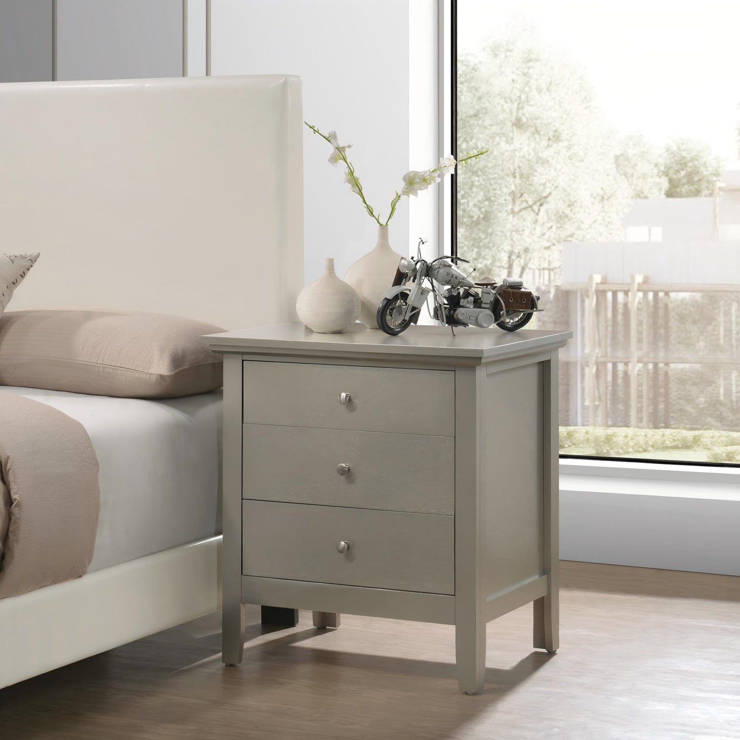 Hammond - 3 Drawer Nightstand