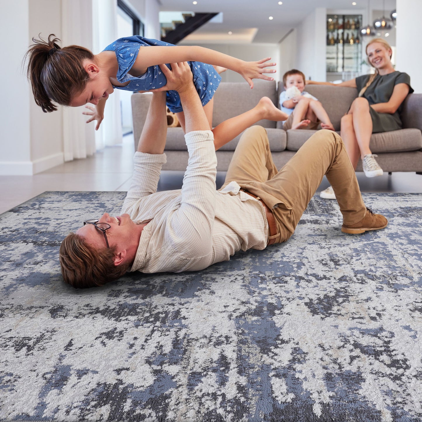 Payas - 6' X 9' Abstract Area Rug - Gray / Denim