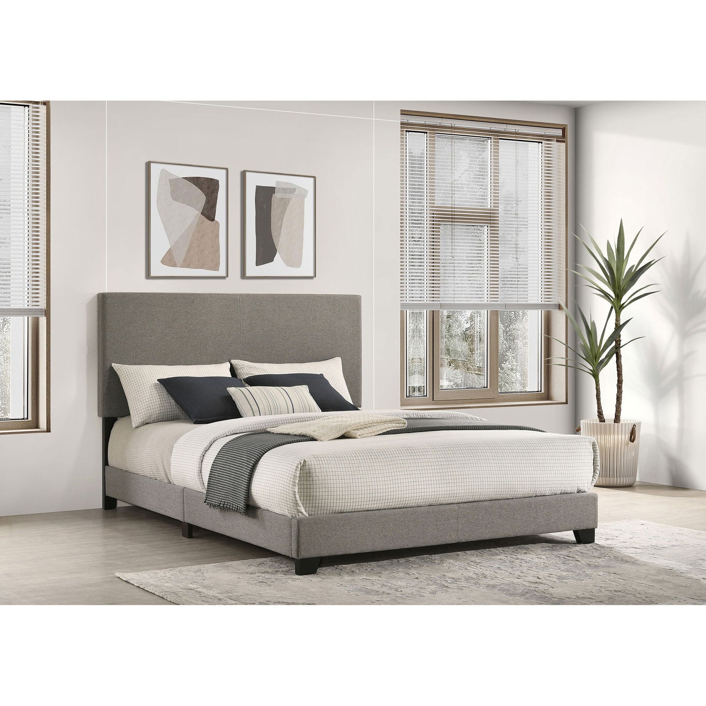 Efram - Panel Bed