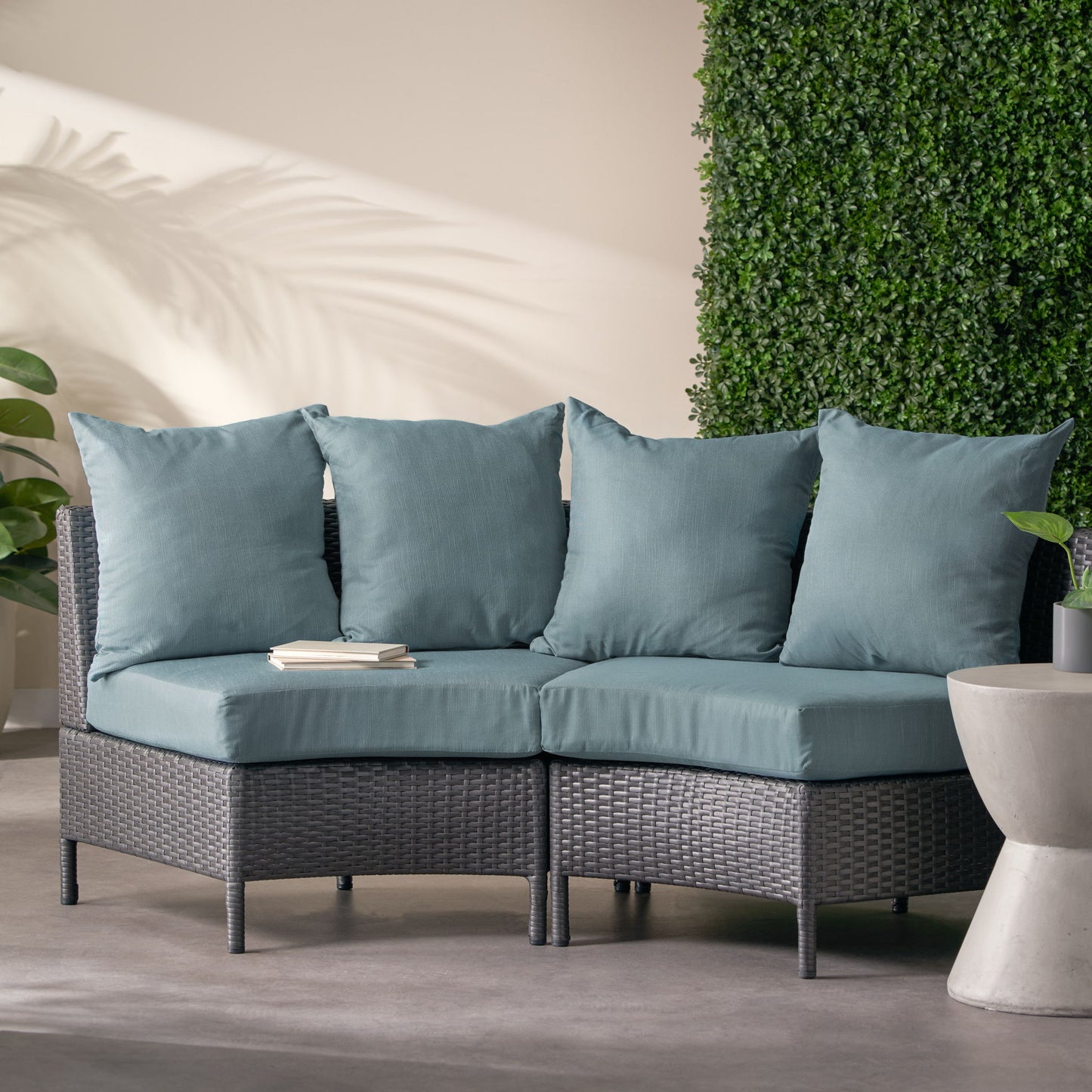 Pt Limon - Modern Outdoor Single Sofa